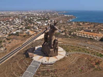 African Renaissance Monument (Jeff Attaway)  [flickr.com]  CC BY 
Informations sur les licences disponibles sous 'Preuve des sources d'images'