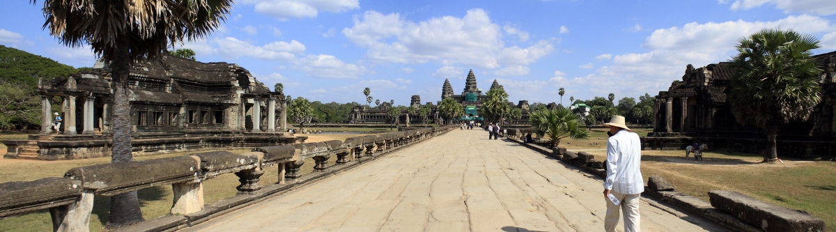 Angkor Wat, Siem Reap (Narin BI)  [flickr.com]  CC BY 
Informations sur les licences disponibles sous 'Preuve des sources d'images'