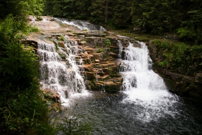 Bile Labe Vodopad / Waterfall (Roman Boed)  [flickr.com]  CC BY 
Informations sur les licences disponibles sous 'Preuve des sources d'images'