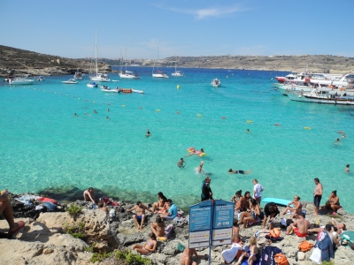 Blue Lagoon, Comino, Malta (Shepard4711)  [flickr.com]  CC BY-SA 
Informations sur les licences disponibles sous 'Preuve des sources d'images'