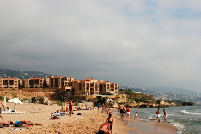 byblos beach (Karan Jain)  [flickr.com]  CC BY-SA 
Informations sur les licences disponibles sous 'Preuve des sources d'images'