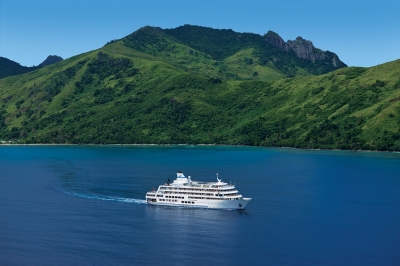 Captain Cook Cruises Reef Endeavour (Roderick Eime)  [flickr.com]  CC BY 
Informations sur les licences disponibles sous 'Preuve des sources d'images'