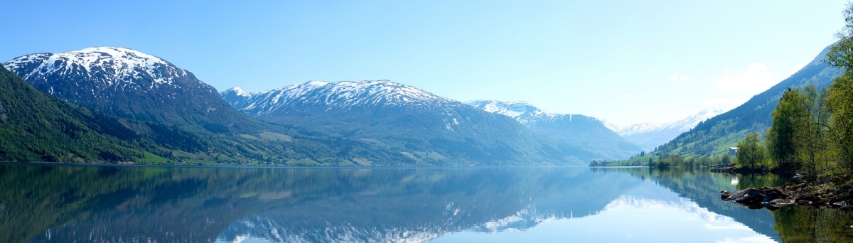 Fjord - Jølstervannet, Norway (Espen Faugstad)  [flickr.com]  CC BY-ND 
Informations sur les licences disponibles sous 'Preuve des sources d'images'