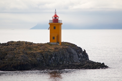 Flatey lighthouse (Marco Bellucci)  [flickr.com]  CC BY 
Informations sur les licences disponibles sous 'Preuve des sources d'images'