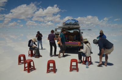 Lunch time on the salt flats (James Harris)  [flickr.com]  CC BY 
Informations sur les licences disponibles sous 'Preuve des sources d'images'