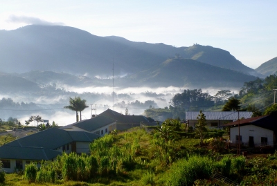 Maubisse in the early morning (Kate Dixon)  [flickr.com]  CC BY 
Informations sur les licences disponibles sous 'Preuve des sources d'images'