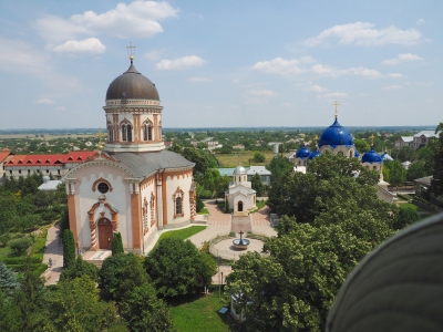 Noul Neamts monastery is located 5 km from Tiraspol city in the village of Chitcani. (Clay Gilliland)  [flickr.com]  CC BY-SA 
Informations sur les licences disponibles sous 'Preuve des sources d'images'