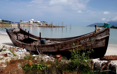 Old fishing boat Langkawi. (Bernard Spragg. NZ)  [flickr.com] 