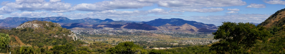 Panorama over Mutare (Derek Winterburn)  [flickr.com]  CC BY-ND 
Informations sur les licences disponibles sous 'Preuve des sources d'images'