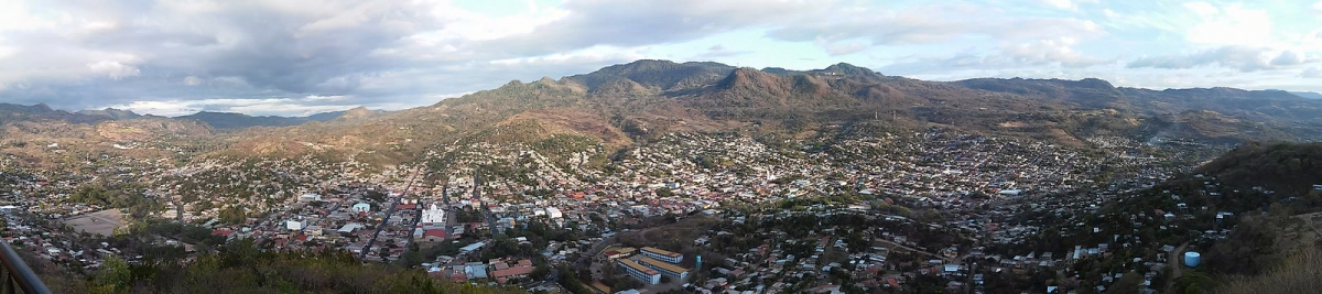 Panorámica de Matagalpa, Nicaragua (Zenia Nuñez)  [flickr.com]  CC BY 
Informations sur les licences disponibles sous 'Preuve des sources d'images'